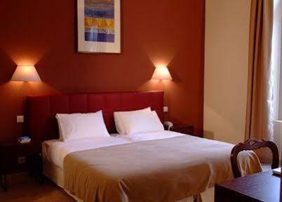 Bagnères-de-Luchon Clarion Suites Corneille Luchon מראה חיצוני תמונה