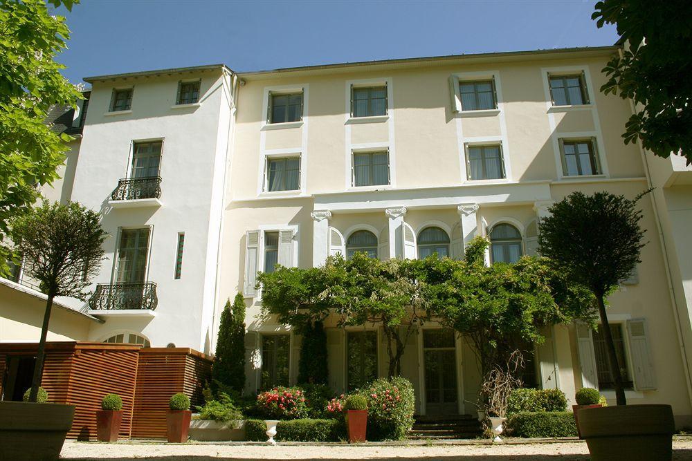 Bagnères-de-Luchon Clarion Suites Corneille Luchon מראה חיצוני תמונה